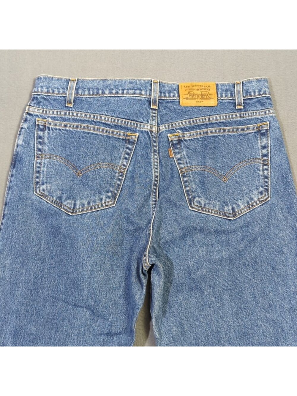 Levi's VTG Jeans Men's 38x36 Fits 36x36 Blue 540 Relaxed Fit Brown Tab - Picture 4 of 15